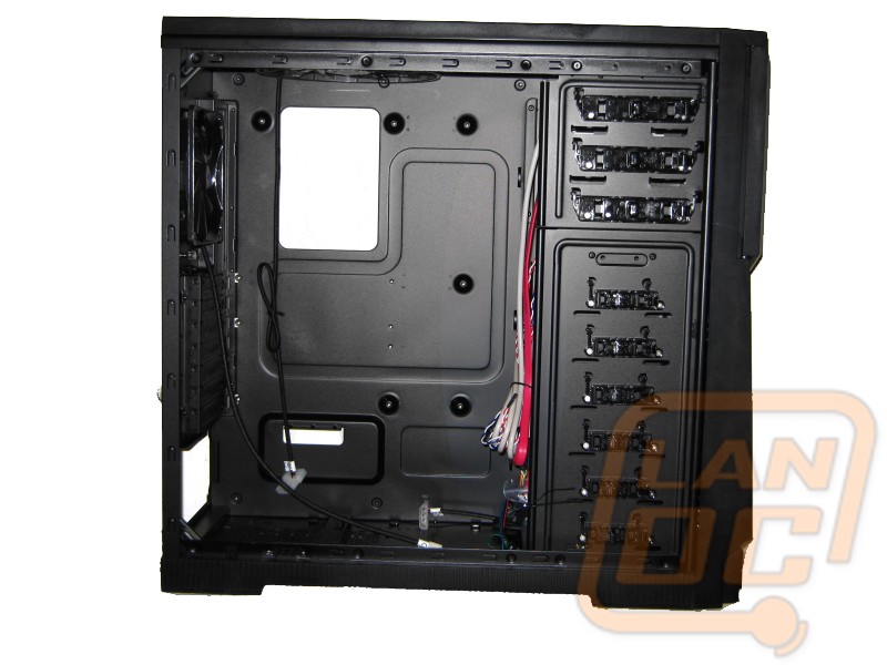 Thermaltake_Armor_A90_015