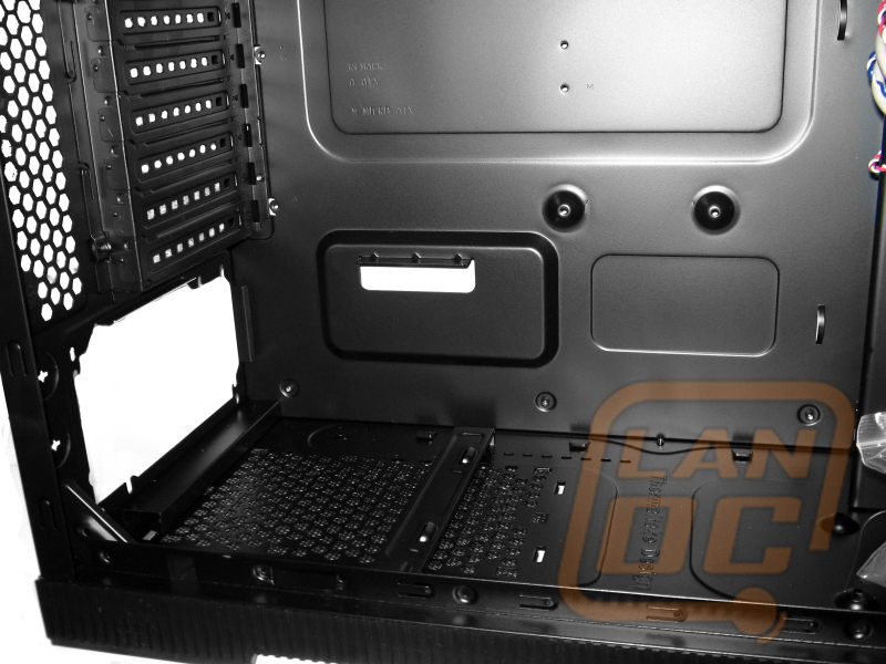 Thermaltake_Armor_A90_025